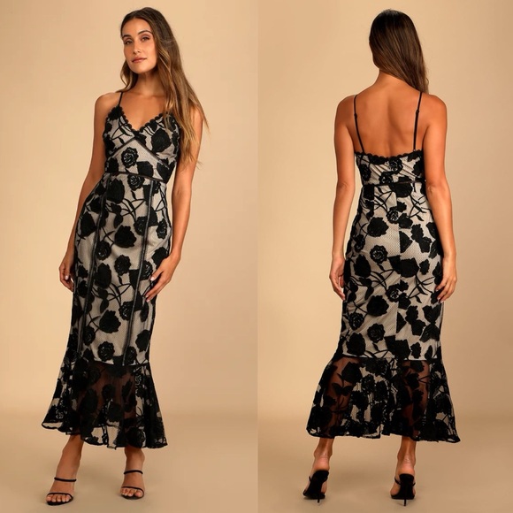 Lulus Dresses & Skirts - NEW Lulus Alluring Dream Black Floral Mesh Lace Trumpet Midi Dress